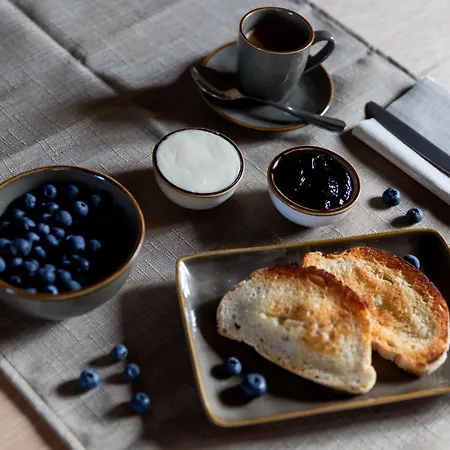 Podere Giusto Bed & Breakfast *